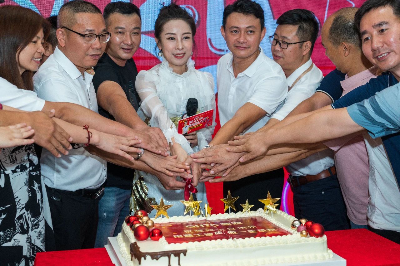 砥礪奮進(jìn) | 強(qiáng)輝精工瓷磚2023年大事記盤點(diǎn)(圖25) 砥礪奮進(jìn) | 強(qiáng)輝精工瓷磚2023年大事記盤點(diǎn)(圖25)