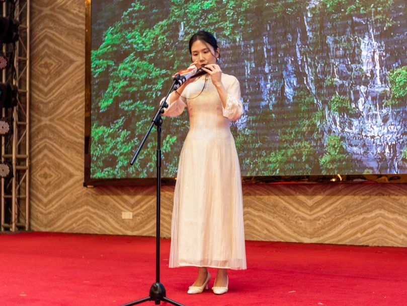 拓路前行·領跑未來 | 集團2023年度總結會暨2024迎新晚會圓滿結束!(圖28) 拓路前行·領跑未來 | 集團2023年度總結會暨2024迎新晚會圓滿結束!(圖28)