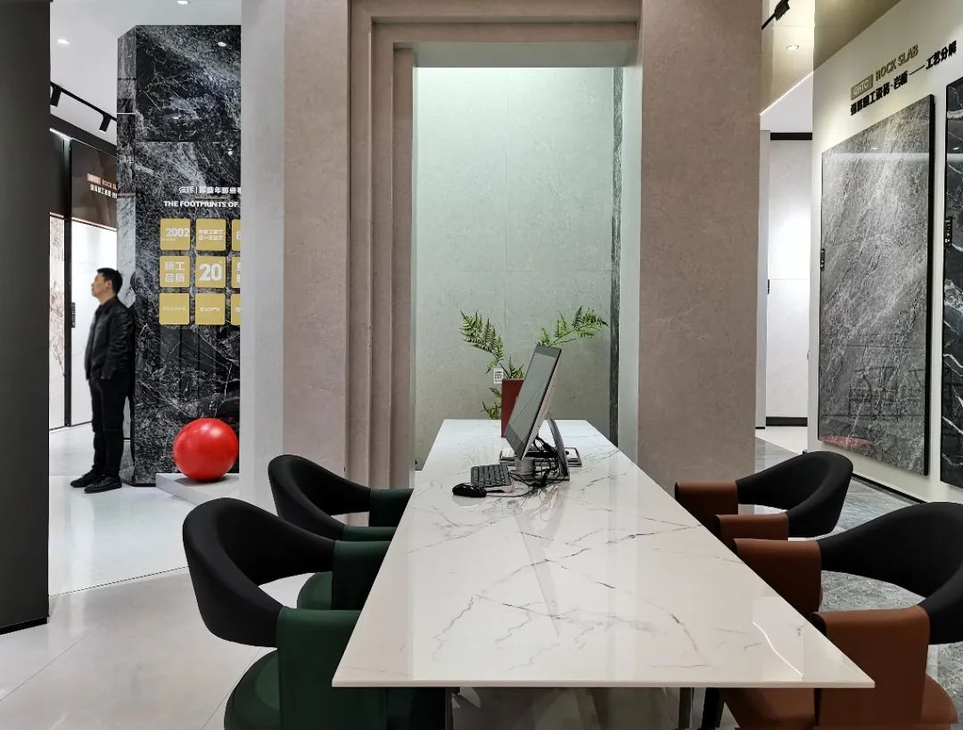 終端風采 | 強輝淮南旗艦店,中性格調,以藝術裝點設計(圖14) 終端風采 | 強輝淮南旗艦店,中性格調,以藝術裝點設計(圖14)