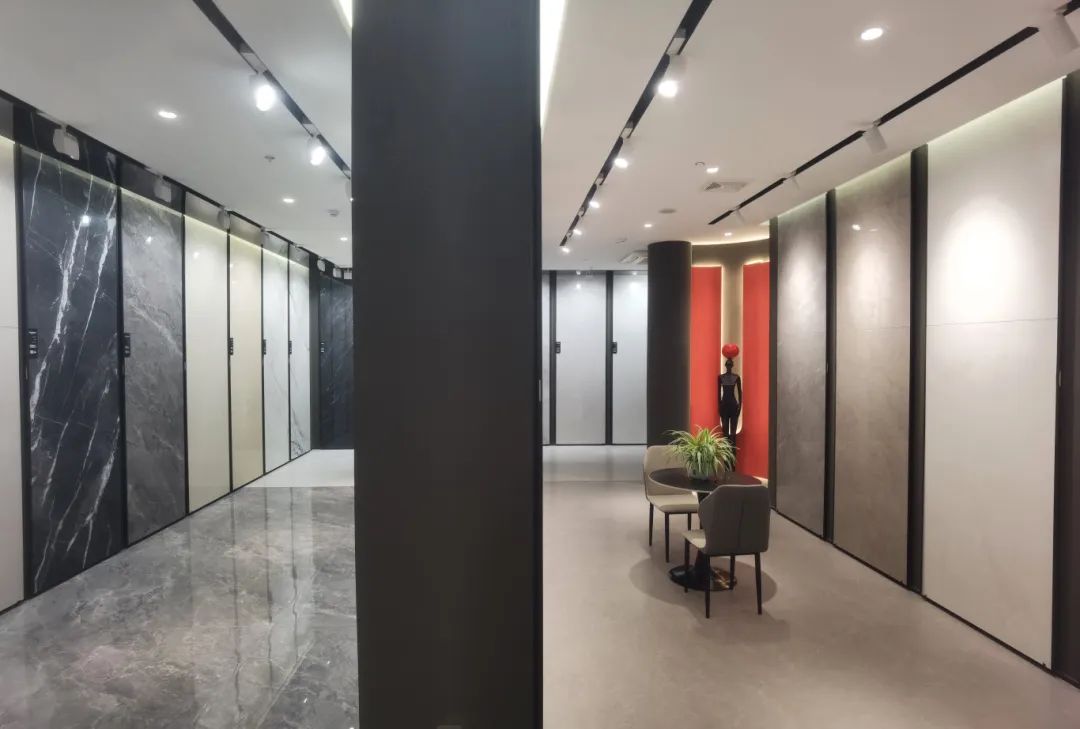 終端風(fēng)采 | 強(qiáng)輝福州旗艦店,邂逅愜意如詩的藝術(shù)空間(圖10) 終端風(fēng)采 | 強(qiáng)輝福州旗艦店,邂逅愜意如詩的藝術(shù)空間(圖10)