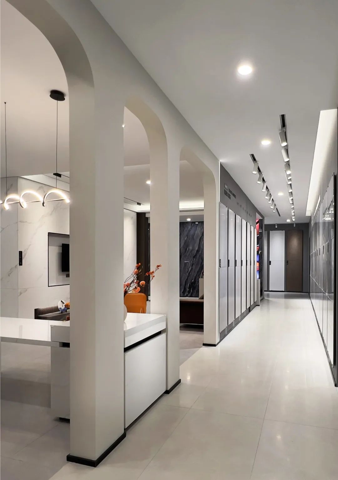 終端風采 | 強輝江山旗艦店,以現代設計聚合時尚空間之美(圖7) 終端風采 | 強輝江山旗艦店,以現代設計聚合時尚空間之美(圖7)