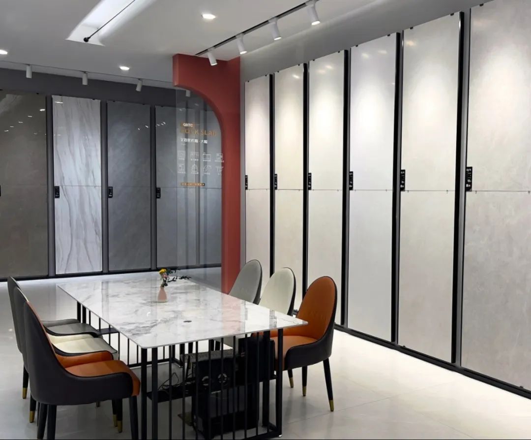 終端風采 | 強輝江山旗艦店,以現代設計聚合時尚空間之美(圖8) 終端風采 | 強輝江山旗艦店,以現代設計聚合時尚空間之美(圖8)