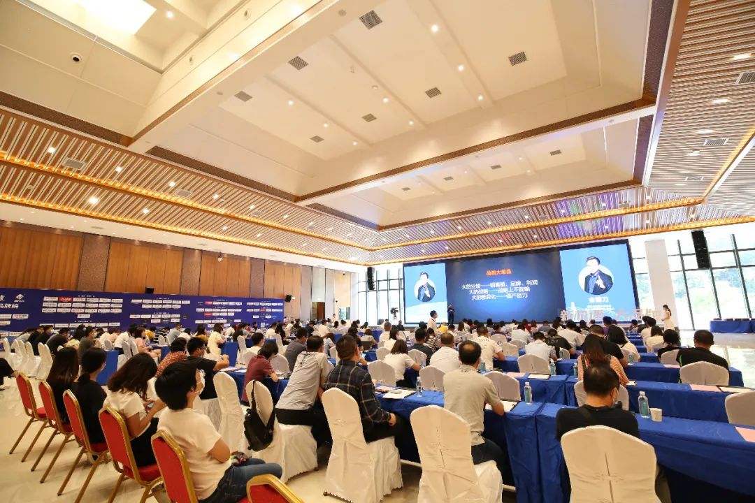 喜訊！強輝品牌榮獲“陶瓷十大品牌”、“消費者喜愛十大品牌”獎項(圖2)