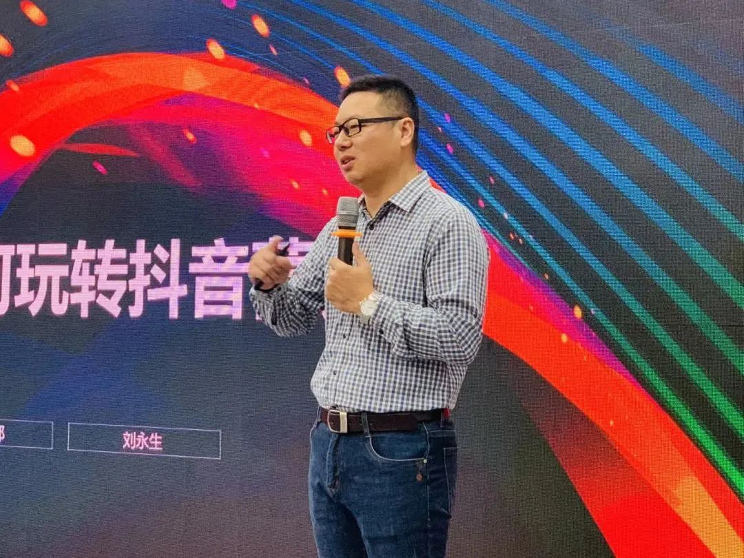 聚力·向上 | 2022強輝新品品鑒會暨區(qū)域培訓峰會臨沂站完美結束!(圖17) 聚力·向上 | 2022強輝新品品鑒會暨區(qū)域培訓峰會臨沂站完美結束!(圖17)