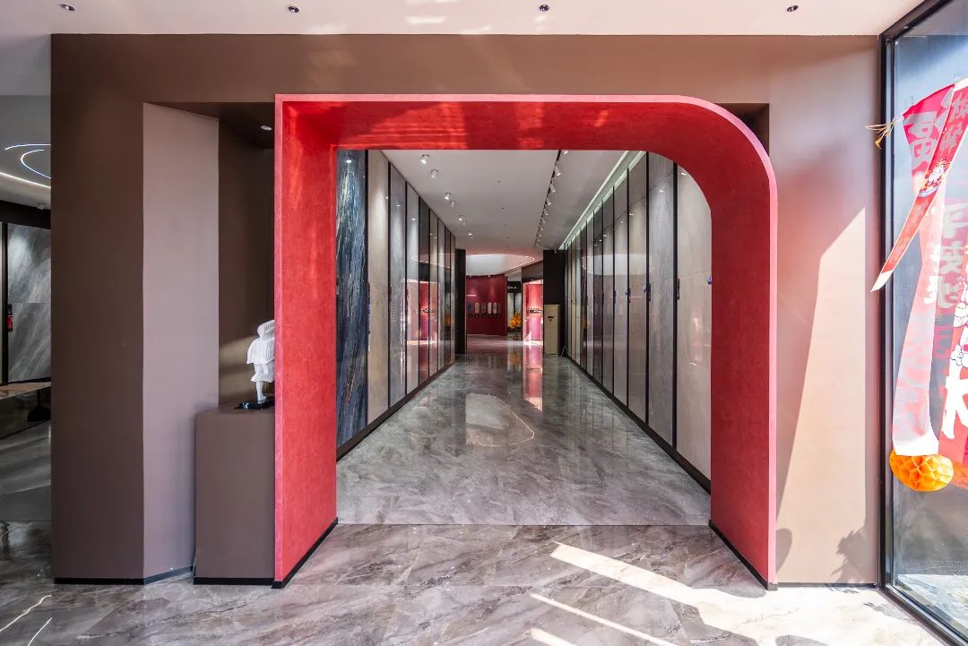 終端風采 | 強輝晉江旗艦店,品味質(zhì)感大師館,打卡美學(xué)新坐標(圖8) 終端風采 | 強輝晉江旗艦店,品味質(zhì)感大師館,打卡美學(xué)新坐標(圖8)