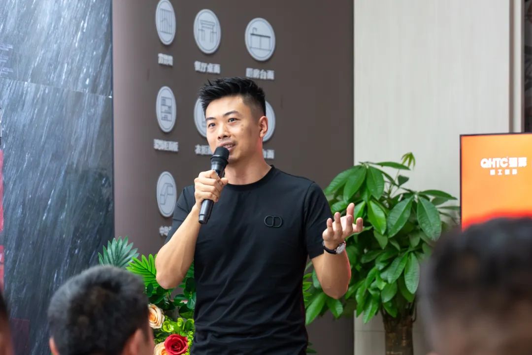 聚勢共鑒?標桿領(lǐng)航 | 強輝2025區(qū)域培訓峰會暨美學賦能行動貴陽站順利結(jié)束!(圖9) 聚勢共鑒?標桿領(lǐng)航 | 強輝2025區(qū)域培訓峰會暨美學賦能行動貴陽站順利結(jié)束!(圖9)