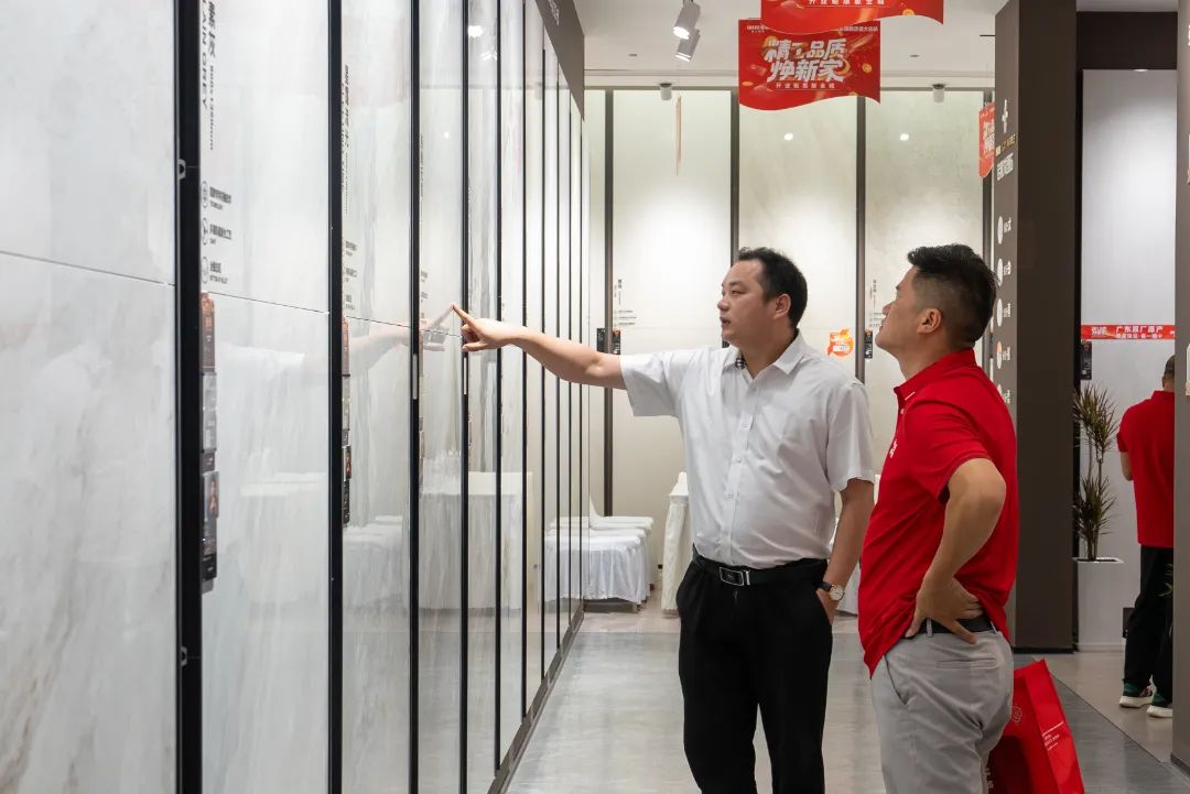 聚勢共鑒?標桿領(lǐng)航 | 強輝2025區(qū)域培訓峰會暨美學賦能行動貴陽站順利結(jié)束!(圖20) 聚勢共鑒?標桿領(lǐng)航 | 強輝2025區(qū)域培訓峰會暨美學賦能行動貴陽站順利結(jié)束!(圖20)