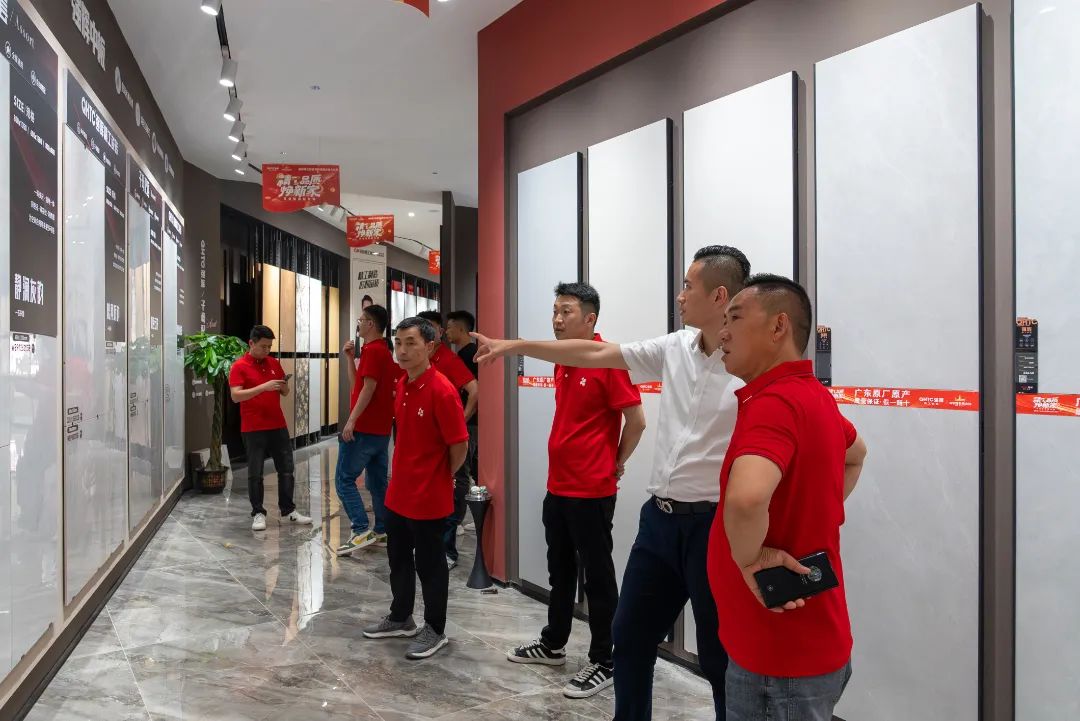 聚勢共鑒?標桿領(lǐng)航 | 強輝2025區(qū)域培訓峰會暨美學賦能行動貴陽站順利結(jié)束!(圖22) 聚勢共鑒?標桿領(lǐng)航 | 強輝2025區(qū)域培訓峰會暨美學賦能行動貴陽站順利結(jié)束!(圖22)