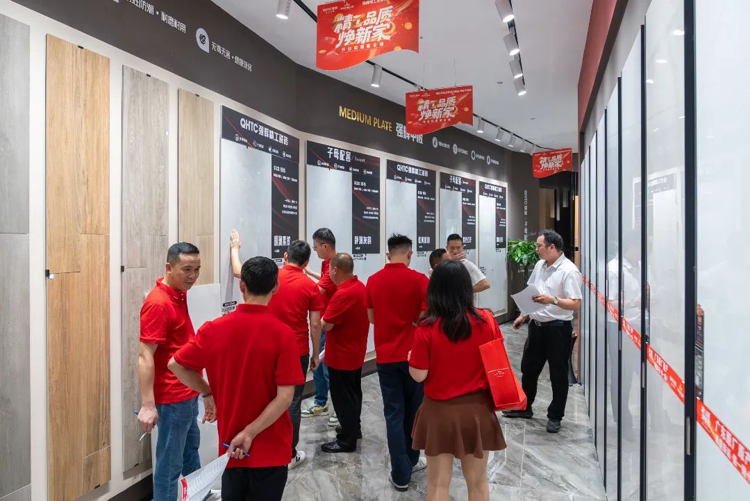 聚勢共鑒?標桿領(lǐng)航 | 強輝2025區(qū)域培訓峰會暨美學賦能行動貴陽站順利結(jié)束!(圖25) 聚勢共鑒?標桿領(lǐng)航 | 強輝2025區(qū)域培訓峰會暨美學賦能行動貴陽站順利結(jié)束!(圖25)